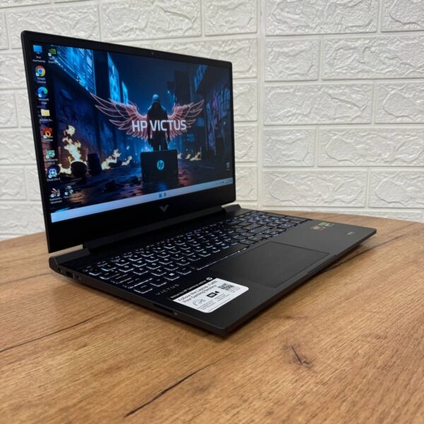 Ігровий ноутбук HP Victus 15-fb2082wm / 15.6" (1920x1080) IPS / AMD Ryzen 5 8645HS (6 (12) ядер по 4.3 - 5.0 GHz) / 8 GB DDR5 / 256 GB SSD NVMe / nVidia GeForce RTX 4050, 6 GB GDDR6, 96-bit / WebCam - Зображення 4