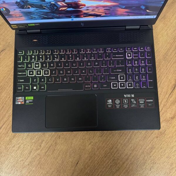 Ігровий ноутбук Acer Nitro 16 AN16-41 / 16" (2560x1600) IPS / AMD Ryzen 7 7735HS (8 (16) ядер по 3.2 - 4.75 GHz) / 16 GB DDR5 / 1000 GB SSD NVMe / nVidia GeForce RTX 4070, 8 GB GDDR6, 128-bit / WebCam - Зображення 7