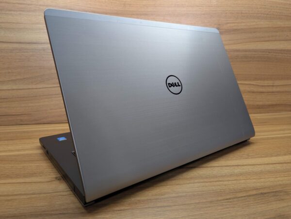 Ноутбук Dell Inspiron 5748 / 17.3" (1600x900) TN / Intel Core i5-4210U (2 (4) ядра по 1.7 - 2.7 GHz) / 8 GB DDR3 / 240 GB SSD / Intel HD Graphics 4400 / WebCam / Windows 10 - Зображення 6