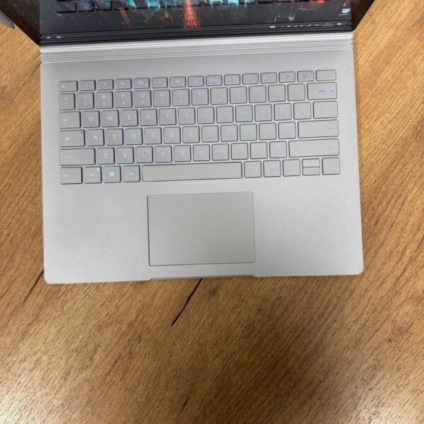 Ультрабук-трансформер Б-клас Microsoft Surface Book 2 / 13.5" (3000x2000) IPS Touch / Intel Core i5-7300U (2 (4) ядра по 2.6 - 3.5 GHz) / 8 GB DDR4 / 128 GB SSD NVMe / Intel HD Graphics 620 / WebCam - Зображення 7
