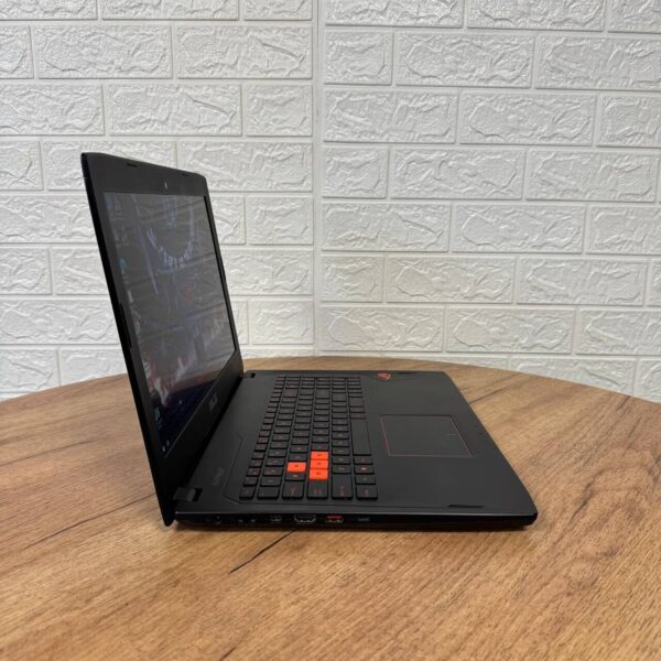 Ігровий ноутбук Asus ROG Strix GL502VM / 15.6" (1920x1080) IPS / Intel Core i7-6700HQ (4 (8) ядра по 2.6 - 3.5 GHz) / 16 GB DDR4 / 512 GB SSD / nVidia GeForce GTX 1060, 6 GB GDDR5, 192-bit / WebCam - Зображення 4