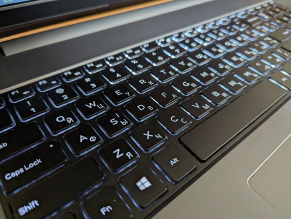 Ноутбук Dell Inspiron 5758 / 17.3" (1600x900) TN / Intel Core i7-5500U (2 (4) ядра по 2.4 - 3.0 GHz) / 8 GB DDR3 / 480 GB SSD / Intel HD Graphics 5500 / WebCam / Windows 10 - Зображення 6