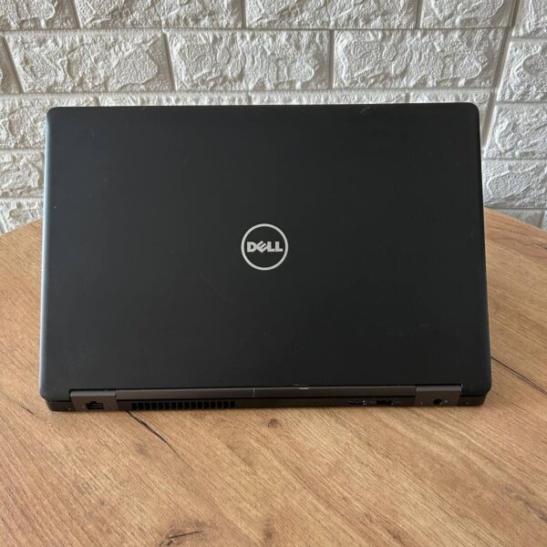 Ноутбук Б-клас Dell Latitude 5580 / 15.6" (1366x768) TN / Intel Core i7-7600U (2 (4) ядра по 2.8 - 3.9 GHz) / 8 GB DDR4 / 500 GB HDD / nVidia GeForce 930MX, 2 GB GDDR3, 64-bit - Зображення 3