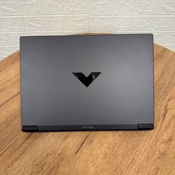 Ігровий ноутбук HP Victus 15-fb2082wm / 15.6" (1920x1080) IPS / AMD Ryzen 5 8645HS (6 (12) ядер по 4.3 - 5.0 GHz) / 8 GB DDR5 / 256 GB SSD NVMe / nVidia GeForce RTX 4050, 6 GB GDDR6, 96-bit / WebCam - Зображення 3