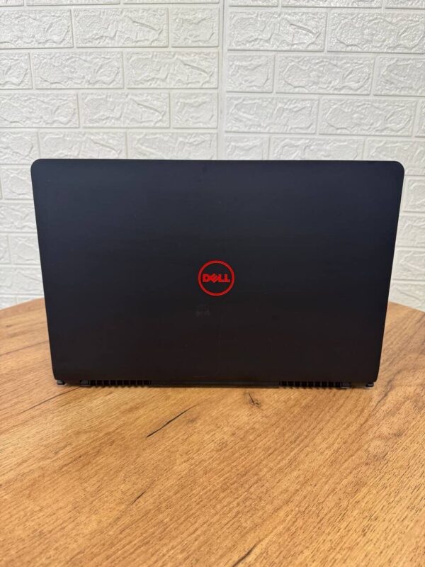 Ігровий ноутбук Б-клас Dell Inspiron 15 5577 / 15.6" (1920x1080) TN / Intel Core i5-7300HQ (4 ядра по 2.5 - 3.5 GHz) / 16 GB DDR4 / 128 GB SSD NVMe + 1000 GB HDD / nVidia GeForce GTX 1050, 4 GB GDDR5, 128-bit / WebCam - Зображення 3