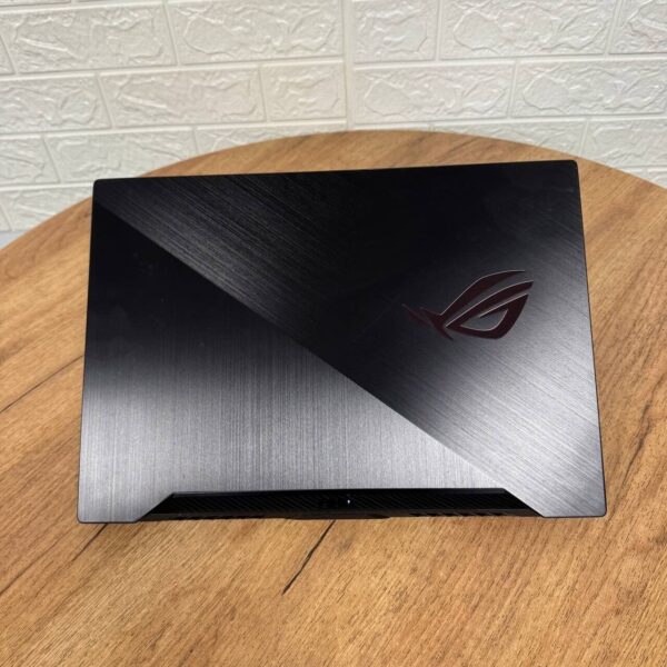 Ігровий ноутбук Asus ROG Zephyrus GA502DU / 15.6" (1920x1080) IPS / AMD Ryzen 7 3750H (4 (8) ядра по 2.3 - 4.0 GHz) / 16 GB DDR4 / 512 GB SSD NVMe / nVidia GeForce GTX 1660 Ti Max-Q, 6 GB GDDR6, 192-bit - Зображення 3