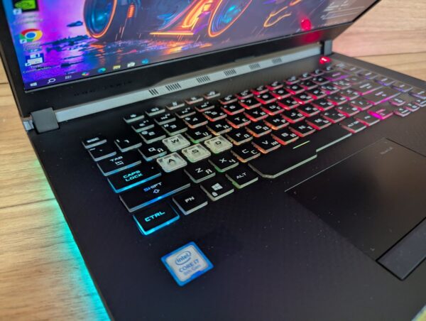 Ігровий ноутбук Asus ROG Strix G533Z / 15.6" (1920x1080) IPS / Intel Core i7-9750H (6 (12) ядер по 2.6 - 4.5 GHz) / 16 GB DDR4 / 1000 GB SSD / nVidia GeForce RTX 2070, 8 GB GDDR6, 256-bit / WebCam / Windows 10 - Зображення 6