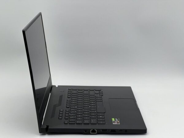 Ігровий ноутбук Asus ROG Zephyrus GA502DU / 15.6" (1920x1080) IPS / AMD Ryzen 7 3750H (4 (8) ядра по 2.3 - 4.0 GHz) / 24 GB DDR4 / 480 GB SSD / nVidia GeForce GTX 1660 Ti Max-Q, 6 GB GDDR6, 192-bit / HDMI - Зображення 3