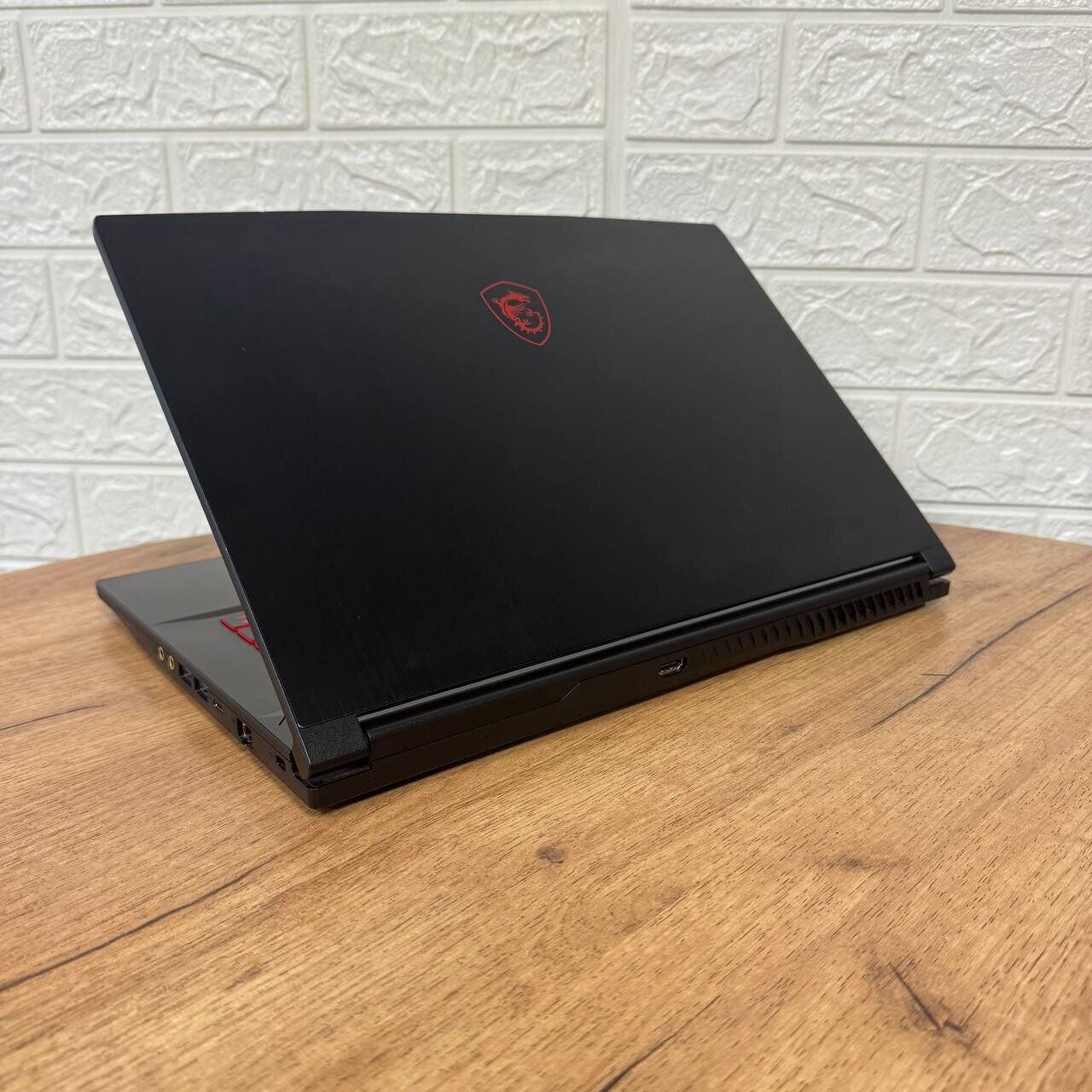 Ігровий ноутбук Б-клас MSI GF63 Thin 11UD / 15.6" (1920x1080) IPS / Intel Core i5-11400H (6 (12) ядер по 2.7 - 4.5 GHz) / 16 GB DDR4 / 512 GB SSD NVMe / nVidia GeForce RTX 3050 Ti, 4 GB GDDR6, 128-bit / WebCam - Зображення 6