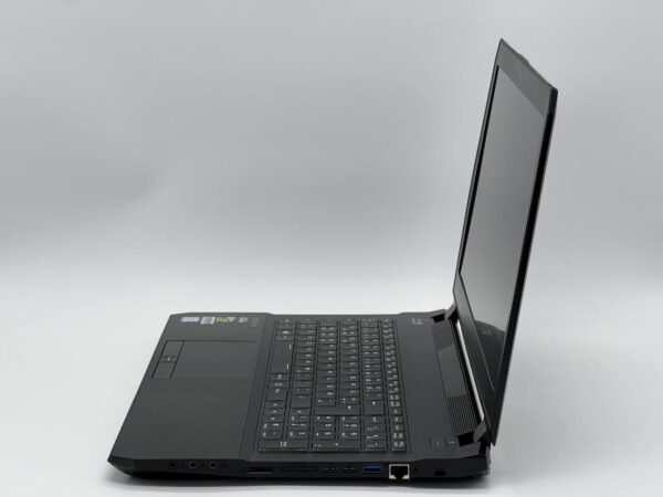 Ігровий ноутбук Б-клас Schenker P651RP6-G / 15.6" (1920x1080) IPS / Intel Core i7-6700HQ (4 (8) ядра по 2.6 - 3.5 GHz) / 16 GB DDR4 / 480 GB SSD / nVidia GeForce GTX 1060, 6 GB GDDR5, 192-bit / WebCam - Зображення 5