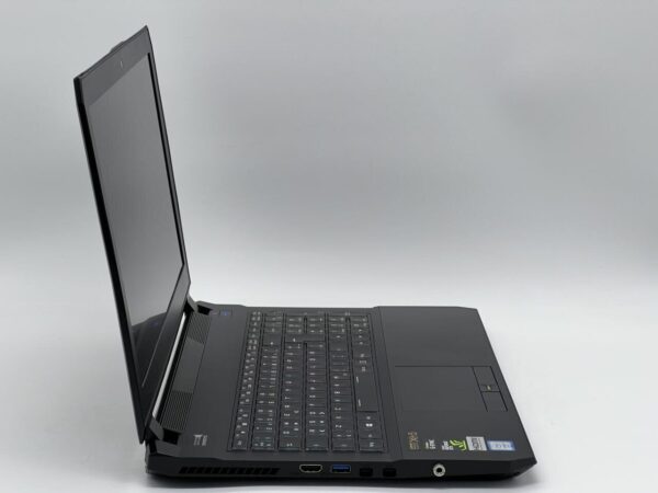 Ігровий ноутбук Б-клас Schenker P651RP6-G / 15.6" (1920x1080) IPS / Intel Core i7-6700HQ (4 (8) ядра по 2.6 - 3.5 GHz) / 16 GB DDR4 / 480 GB SSD / nVidia GeForce GTX 1060, 6 GB GDDR5, 192-bit / WebCam - Зображення 4