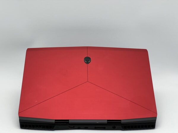 Ігровий ноутбук Dell Alienware m15 / 15.6" (1920x1080) IPS / Intel Core i7-8750H (6 (12) ядер по 2.2 - 4.1 GHz) / 16 GB DDR4 / 480 GB SSD / nVidia GeForce GTX 1070 Max-Q, 8 GB GDDR5, 256-bit / WebCam - Зображення 5