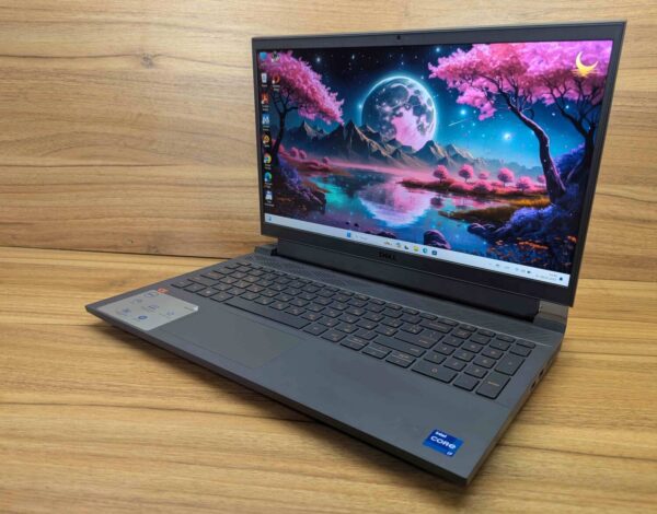 Ігровий ноутбук Dell G15 5511 / 15.6" (1920x1080) IPS / Intel Core i7-11800H (8 (16) ядер по 2.3 - 4.6 GHz) / 16 GB DDR4 / 512 GB SSD / nVidia GeForce RTX 3060, 6 GB GDDR6, 192-bit / WebCam / Windows 11 - Зображення 5