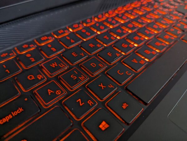 Ігровий ноутбук Dell G15 5511 / 15.6" (1920x1080) IPS / Intel Core i7-11800H (8 (16) ядер по 2.3 - 4.6 GHz) / 16 GB DDR4 / 512 GB SSD / nVidia GeForce RTX 3060, 6 GB GDDR6, 192-bit / WebCam / Windows 11 - Зображення 6