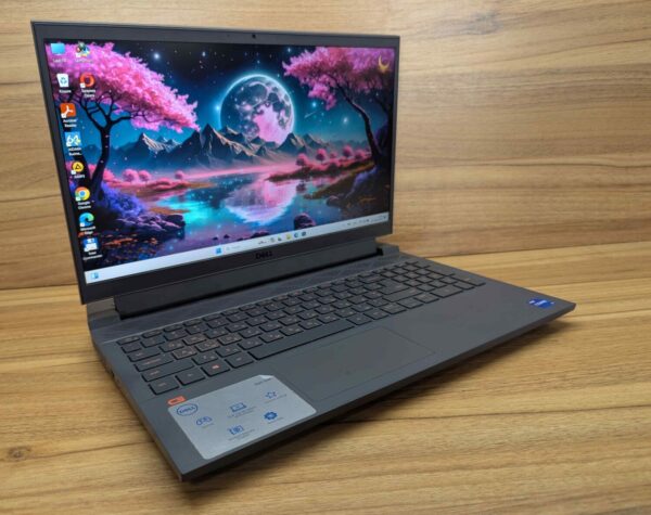 Ігровий ноутбук Dell G15 5511 / 15.6" (1920x1080) IPS / Intel Core i7-11800H (8 (16) ядер по 2.3 - 4.6 GHz) / 16 GB DDR4 / 512 GB SSD / nVidia GeForce RTX 3060, 6 GB GDDR6, 192-bit / WebCam / Windows 11 - Зображення 4