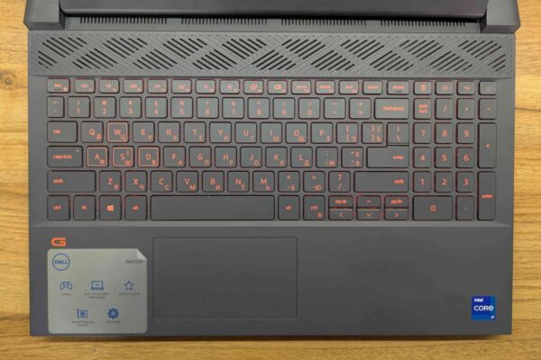 Ігровий ноутбук Dell G15 5511 / 15.6" (1920x1080) IPS / Intel Core i7-11800H (8 (16) ядер по 2.3 - 4.6 GHz) / 16 GB DDR4 / 512 GB SSD / nVidia GeForce RTX 3060, 6 GB GDDR6, 192-bit / WebCam / Windows 11 - Зображення 3