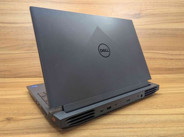 Ігровий ноутбук Dell G15 5511 / 15.6" (1920x1080) IPS / Intel Core i7-11800H (8 (16) ядер по 2.3 - 4.6 GHz) / 16 GB DDR4 / 512 GB SSD / nVidia GeForce RTX 3060, 6 GB GDDR6, 192-bit / WebCam / Windows 11 - Зображення 7