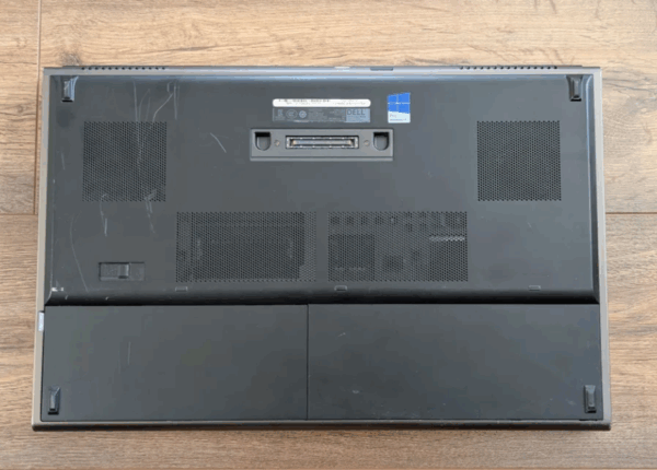 Ігровий ноутбук Dell Precision M6800 / 17.3" (1920x1080) IPS / Intel Core i7-4800MQ (4 (8) ядра по 2.7 - 3.7 GHz) / 8 GB DDR3 / 128 GB SSD / AMD Radeon HD 8950M, 2 GB GDDR5, 128-bit / WebCam - Зображення 7