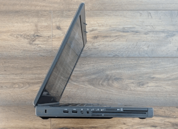 Ігровий ноутбук Dell Precision M6800 / 17.3" (1920x1080) IPS / Intel Core i7-4800MQ (4 (8) ядра по 2.7 - 3.7 GHz) / 8 GB DDR3 / 128 GB SSD / AMD Radeon HD 8950M, 2 GB GDDR5, 128-bit / WebCam - Зображення 4