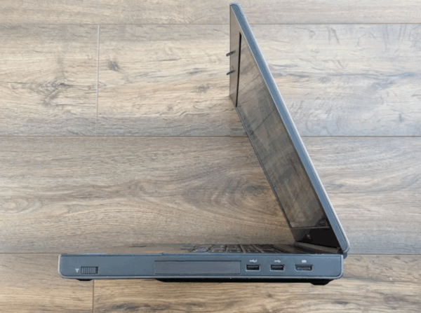 Ігровий ноутбук Dell Precision M6800 / 17.3" (1920x1080) IPS / Intel Core i7-4800MQ (4 (8) ядра по 2.7 - 3.7 GHz) / 8 GB DDR3 / 128 GB SSD / AMD Radeon HD 8950M, 2 GB GDDR5, 128-bit / WebCam - Зображення 5