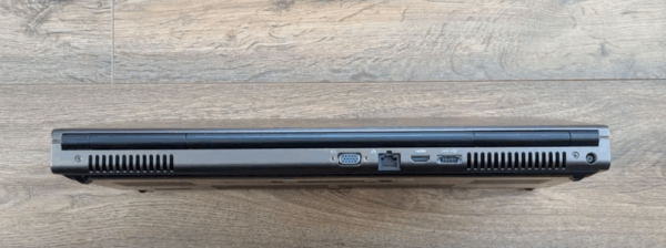 Ігровий ноутбук Dell Precision M6800 / 17.3" (1920x1080) IPS / Intel Core i7-4800MQ (4 (8) ядра по 2.7 - 3.7 GHz) / 8 GB DDR3 / 128 GB SSD / AMD Radeon HD 8950M, 2 GB GDDR5, 128-bit / WebCam - Зображення 6