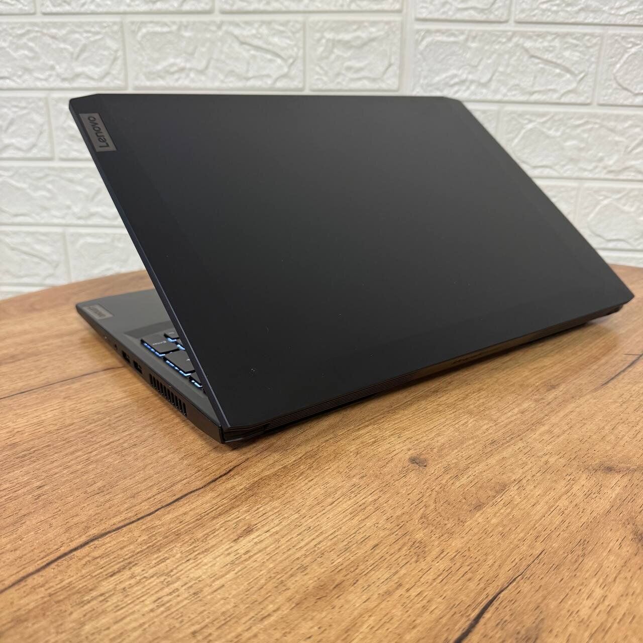 Ігровий ноутбук Lenovo IdeaPad Gaming 3 15IHU6 / 15.6" (1920x1080) IPS / Intel Core i5-11300H (4 (8) ядра по 2.6 - 4.4 GHz) / 8 GB DDR4 / 256 GB SSD NVMe / nVidia GeForce RTX 3050, 4 GB GDDR6, 128-bit / WebCam - Зображення 6