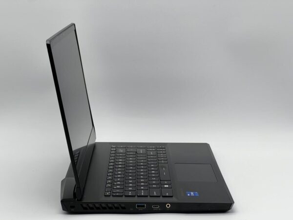 Ігровий ноутбук MSI Vector GP66 12UGS / 15.6" (2560x1440) IPS / Intel Core i7-12700H (14 (20) ядер по 3.5 - 4.7 GHz) / 32 GB DDR5 / 480 GB SSD / nVidia GeForce RTX 3070 Ti, 8 GB GDDR6, 256-bit / WebCam - Зображення 3