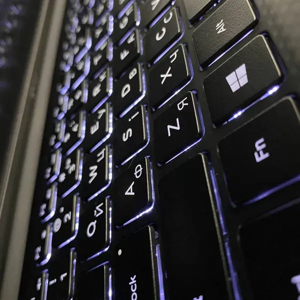 Ігровий ультрабук Dell XPS 15 9570 / 15.6" (1920x1080) IPS / Intel Core i5-8300H (4 (8) ядра по 2.3 - 4.0 GHz) / 16 GB DDR4 / 512 GB SSD / nVidia GeForce GTX 1050, 4 GB GDDR5, 128-bit / HDMI - Зображення 6