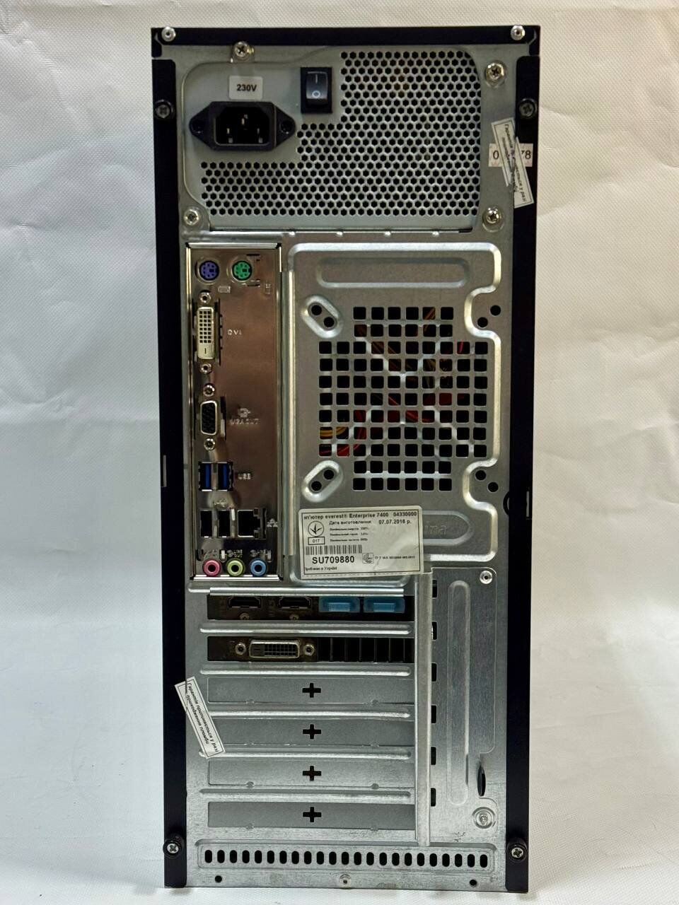 Комп'ютер Crown SM601 Black Tower / Intel Core i7-4790S (4 (8) ядра по 3.2 - 4.0 GHz) / 16 GB DDR3 / 480 GB SSD + 500 GB HDD / AMD Radeon RX 570, 4 GB GDDR5, 256-bit / 500W - Зображення 7