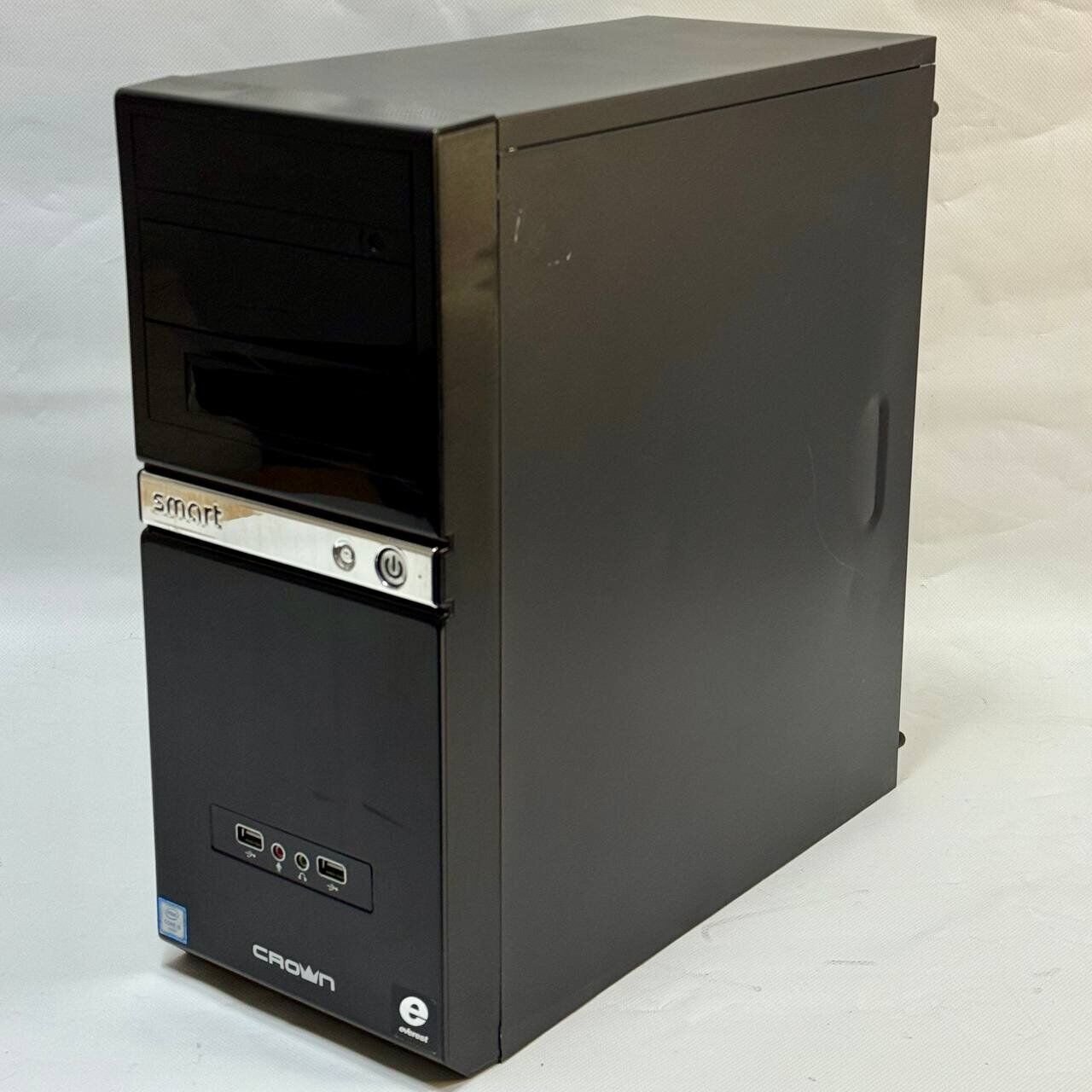 Комп'ютер Crown SM601 Black Tower / Intel Core i7-4790S (4 (8) ядра по 3.2 - 4.0 GHz) / 16 GB DDR3 / 480 GB SSD + 500 GB HDD / AMD Radeon RX 570, 4 GB GDDR5, 256-bit / 500W - Зображення 3