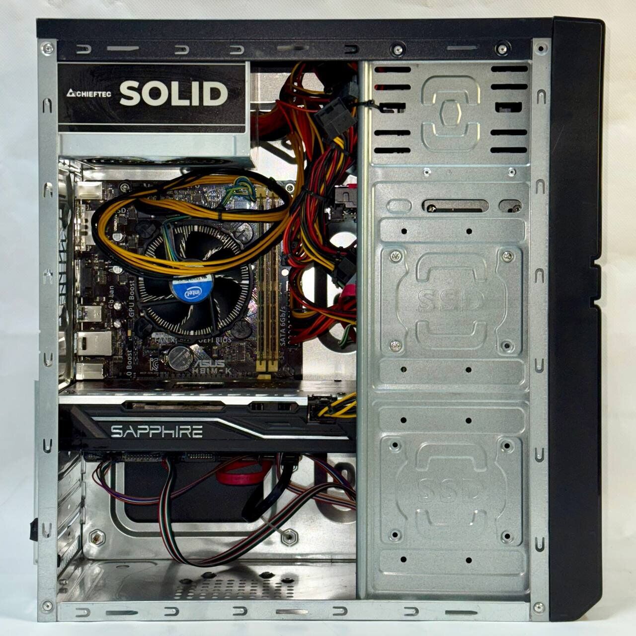 Комп'ютер Crown SM601 Black Tower / Intel Core i7-4790S (4 (8) ядра по 3.2 - 4.0 GHz) / 16 GB DDR3 / 480 GB SSD + 500 GB HDD / AMD Radeon RX 570, 4 GB GDDR5, 256-bit / 500W - Зображення 6