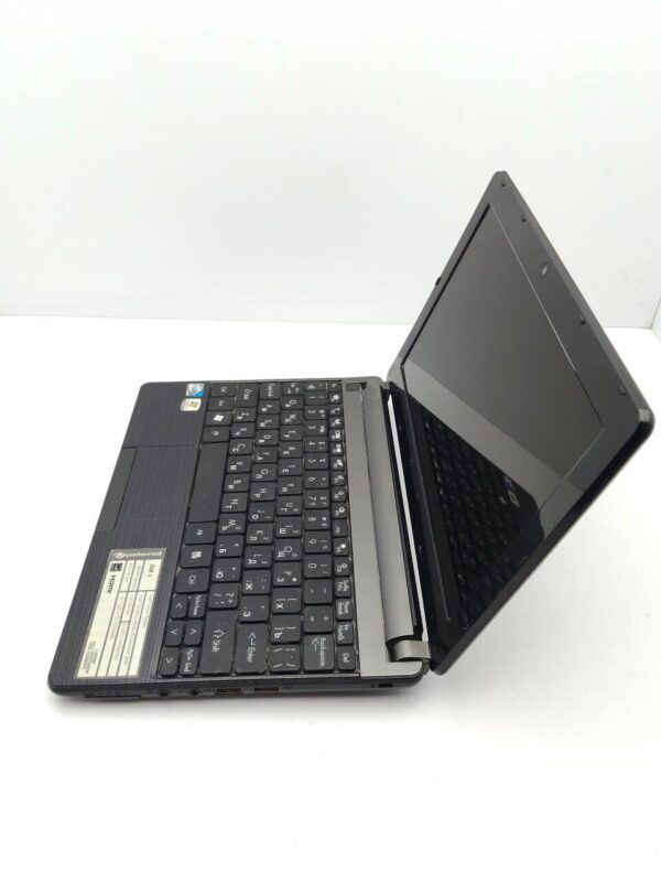 Нетбук Acer Aspire One / 10.1" (1024x768) TN / Intel Atom N2600 (2 (4) ядра по 1.6 GHz) / 4 GB DDR3 / 120 GB HDD / Intel HD Graphics / WebCam / Не тримає - Зображення 6