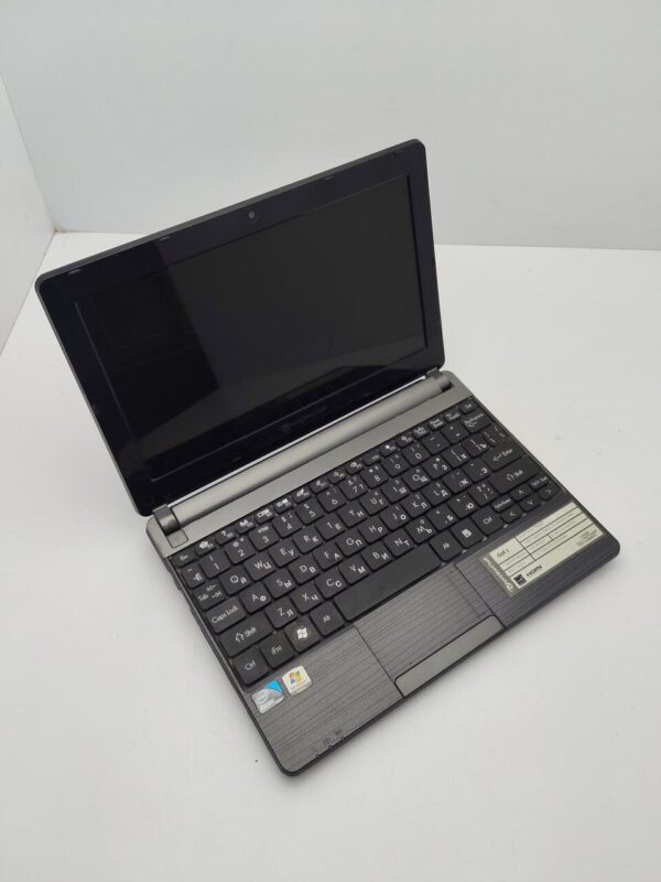 Нетбук Acer Aspire One / 10.1" (1024x768) TN / Intel Atom N2600 (2 (4) ядра по 1.6 GHz) / 4 GB DDR3 / 120 GB HDD / Intel HD Graphics / WebCam / Не тримає - Зображення 3