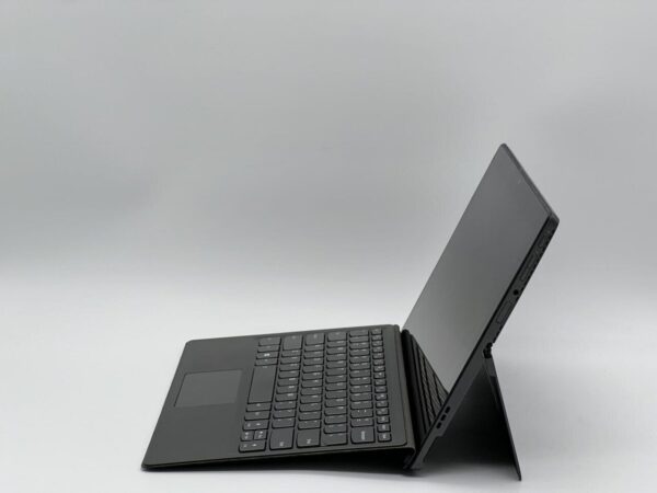 Нетбук Lenovo MIIX 520-12IKB / 12.2" (1920x1080) IPS Touch / Intel Core i5-8250U (4 (8) ядра по 1.6 - 3.4 GHz) / 8 GB DDR4 / 240 GB SSD / Intel UHD Graphics 620 / WebCam - Зображення 4