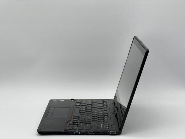 Ноутбук-трансформер Fujitsu Lifebook T937 / 13.3" (1366x768) TN Touch / Intel Core i5-7200U (2 (4) ядра по 2.5 - 3.1 GHz) / 8 GB DDR4 / 120 GB SSD / Intel HD Graphics 620 / WebCam - Зображення 3