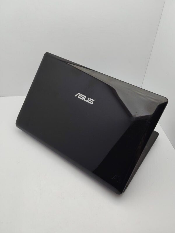 Ноутбук Asus K52 / 15.6" (1366x768) TN / Intel Core i3-350M (2 (4) ядра по 2.26 GHz) / 6 GB DDR3 / 320 GB HDD / AMD Radeon HD 5400 / WebCam - Зображення 8