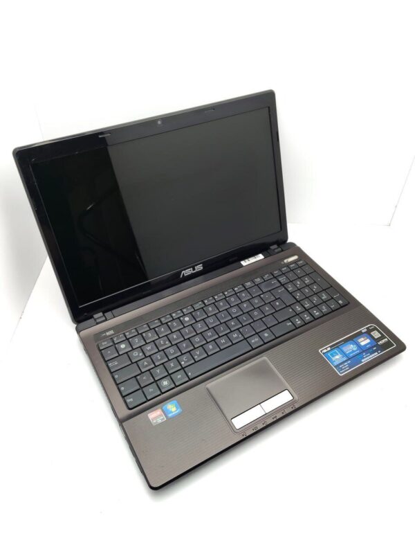 Ноутбук Asus K53 / 15.6" (1366x768) TN / AMD A6-3420M (4 ядра по 1.5 - 2.4 GHz) / 6 GB DDR3 / 500 GB HDD / AMD Radeon HD 6520G Graphics / WebCam / VGA - Зображення 3