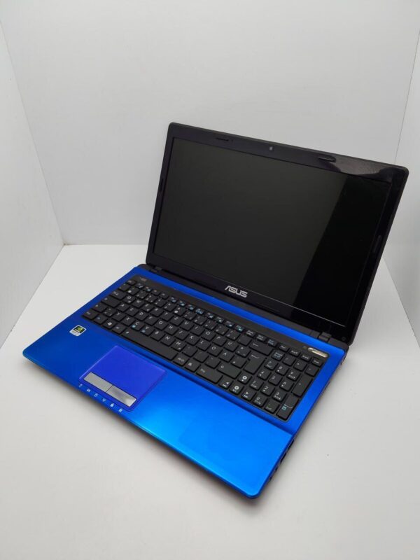 Ноутбук Asus K53 / 15.6" (1366x768) TN / Intel Core i3-2310M (2 (4) ядра по 2.1 GHz) / 6 GB DDR3 / 320 GB HDD / nVidia GeForce GT 520M, 1 GB DDR3, 64-bit / WebCam - Зображення 4