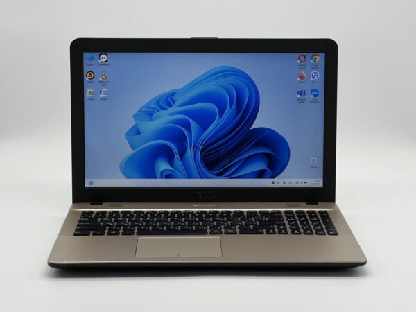 Ноутбук Asus R541N / 15.6" (1366x768) TN / Intel Core i3-6006U (2 (4) ядра по 2.0 GHz) / 8 GB DDR3 / 240 GB SSD / nVidia GeForce 920M, 2 GB DDR3, 64-bit / WebCam - Зображення 2