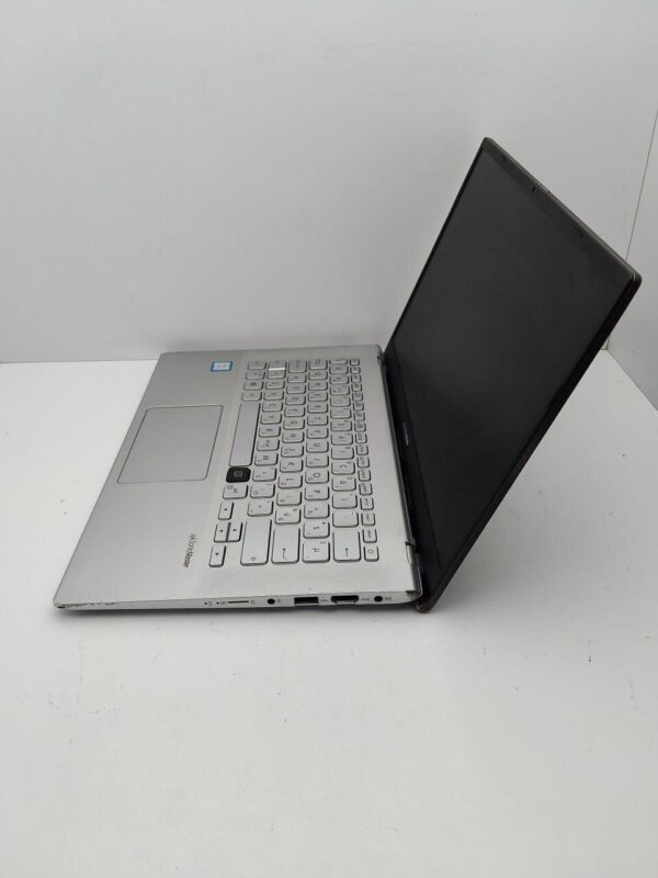 Ноутбук Asus VivoBook 14 X420UA / 14" (1920x1080) TN / Intel Core i3-8130U (2 (4) ядра по 2.2 -3.4 GHz) / 8 GB DDR4 / 240 GB SSD / Intel UHD Graphics 620 / WebCam - Зображення 6