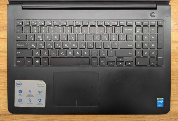 Ноутбук Б-клас Dell Inspiron 15-5547 / 15.6" (1366x768) TN Touch / Intel Core i7-4510U (2 (4) ядра по 2.0 - 3.1 GHz) / 8 GB DDR3 / 240 GB SSD / Intel HD Graphics 4400 / WebCam / Windows 10 - Зображення 3