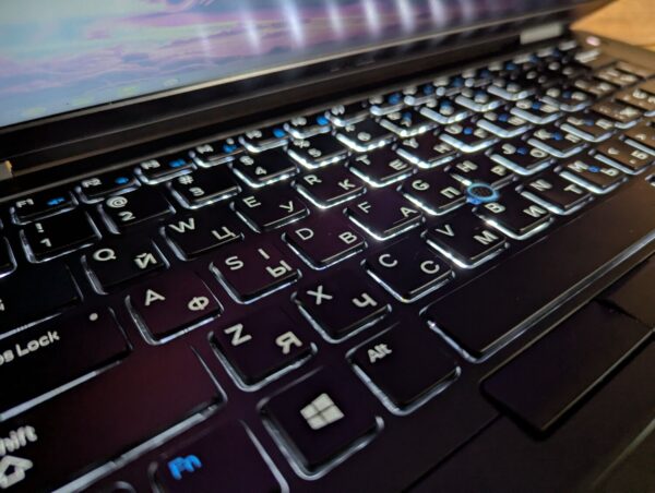 Ноутбук Б-клас Dell Latitude E5470 / 14" (1366x768) TN / Intel Core i5-6300U (2 (4) ядра по 2.4 - 3.0 GHz) / 8 GB DDR4 / 240 GB SSD / Intel HD Graphics 520 / WebCam / HDMI / Windows 10 - Зображення 6