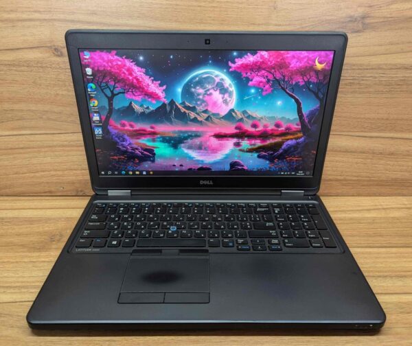 Ноутбук Б-клас Dell Latitude E5550 / 15.6" (1920x1080) IPS / Intel Core i5-5300U (2 (4) ядра по 2.3 - 2.9 GHz) / 8 GB DDR3 / 240 GB SSD / Intel HD Graphics 5500 / WebCam / Windows 10 - Зображення 2
