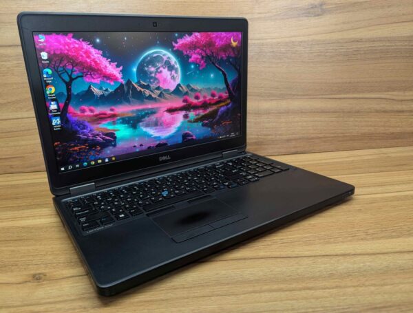 Ноутбук Б-клас Dell Latitude E5550 / 15.6" (1920x1080) IPS / Intel Core i5-5300U (2 (4) ядра по 2.3 - 2.9 GHz) / 8 GB DDR3 / 240 GB SSD / Intel HD Graphics 5500 / WebCam / Windows 10 - Зображення 4