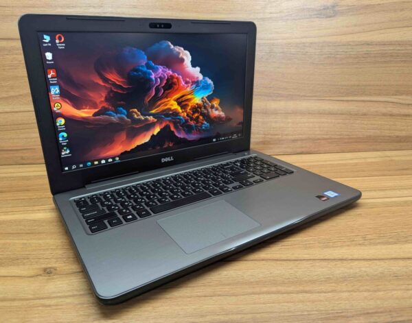 Ноутбук Dell Inspiron 5567 / 15.6" (1920x1080) IPS / Intel Core i7-7500U (2 (4) ядра по 2.7 - 3.5 GHz) / 16 GB DDR4 / 480 GB SSD / AMD Radeon R7 M445, 4 GB GDDR5, 64-bit / WebCam / HDMI / Windows 10 - Зображення 4