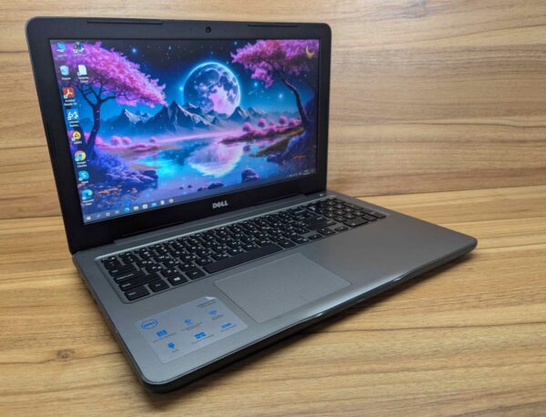 Ноутбук Dell Inspiron 5567 / 15.6" (1920x1080) IPS / Intel Core i7-7500U (2 (4) ядра по 2.7 - 3.5 GHz) / 16 GB DDR4 / 500 GB SSD / AMD Radeon R7 M440, 4 GB DDR3, 64-bit / WebCam / Windows 10 - Зображення 4