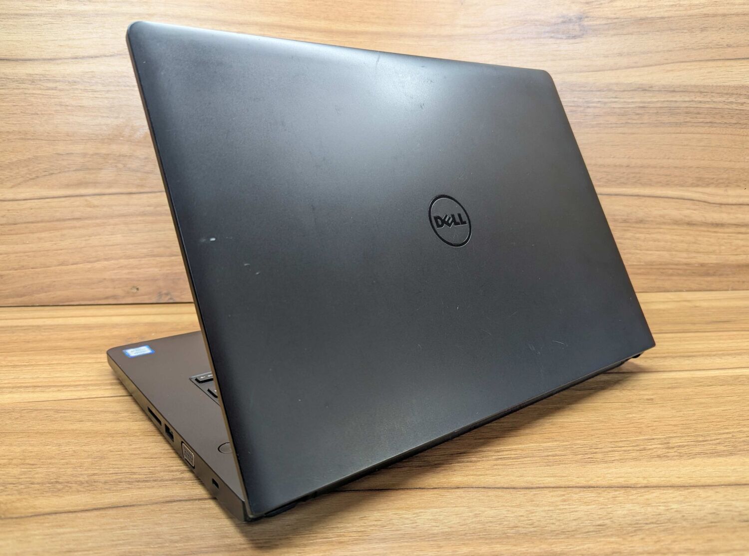 Ноутбук Dell Latitude 3470 / 14" (1366x768) TN / Intel Core i3-6100U (2 (4) ядра по 2.3 GHz) / 8 GB DDR3 / 240 GB SSD / Intel HD Graphics 520 / WebCam / VGA / Windows 10 - Зображення 6
