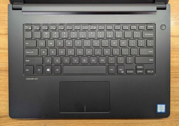 Ноутбук Dell Latitude 3470 / 14" (1366x768) TN / Intel Core i5-6200U (2 (4) ядра по 2.3 - 2.8 GHz) / 8 GB DDR3 / 240 GB SSD / Intel HD Graphics 520 / VGA / WebCam / Windows 10 - Зображення 13