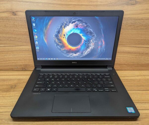 Ноутбук Dell Latitude 3470 / 14" (1366x768) TN / Intel Core i5-6200U (2 (4) ядра по 2.3 - 2.8 GHz) / 8 GB DDR3 / 240 GB SSD / Intel HD Graphics 520 / VGA / WebCam / Windows 10 - Зображення 2