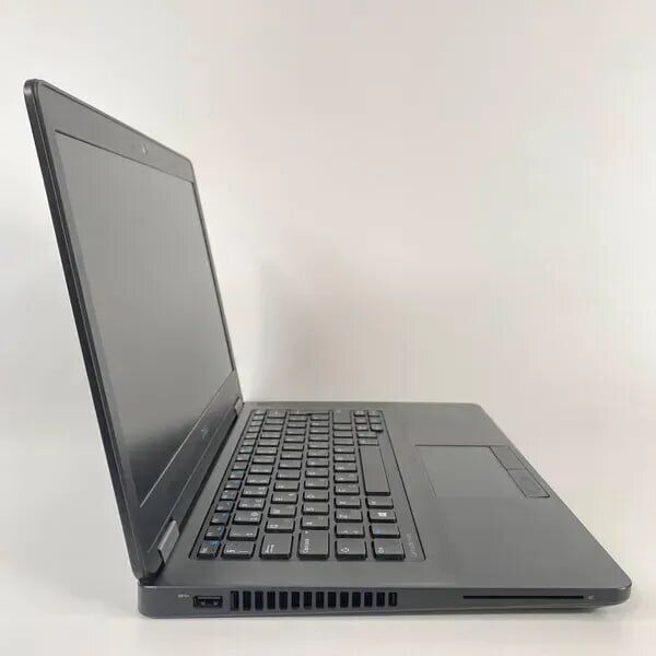 Ноутбук Dell Latitude E5470 / 14" (1366x768) TN / Intel Core i3-6100U (2 (4) ядра по 2.3 GHz) / 8 GB DDR4 / 128 GB SSD / Intel HD Graphics 520 / WebCam / HDMI - Зображення 4